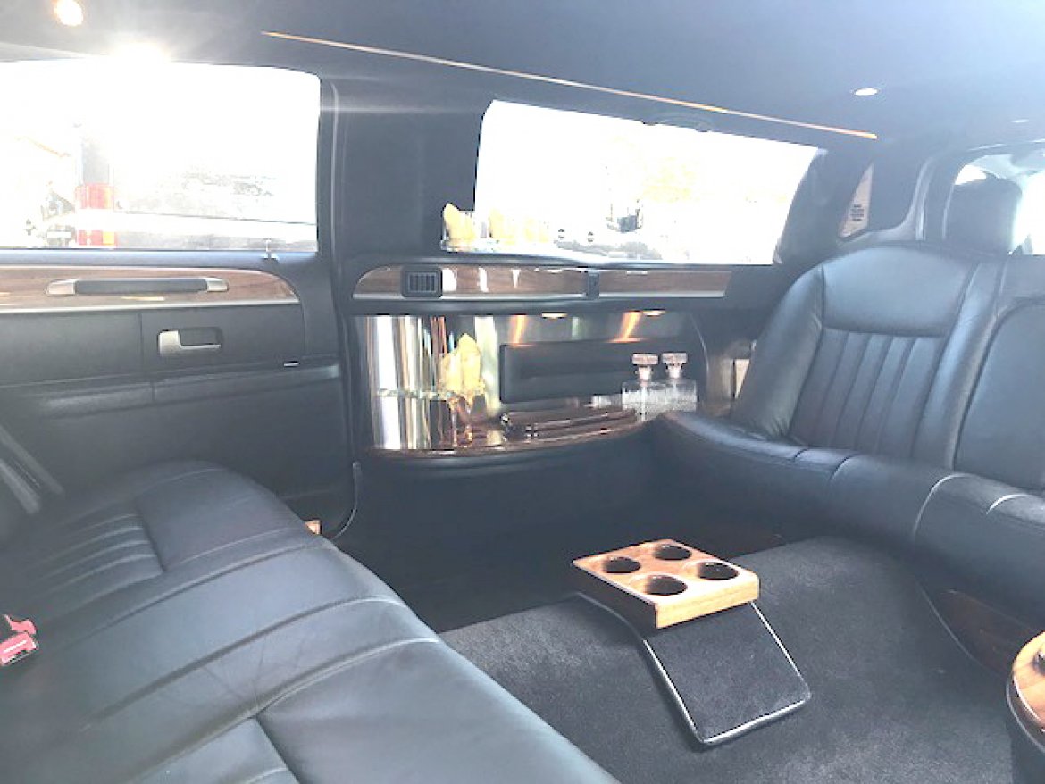 Limousine for Sale in Oaklyn, NJ - Photo 13