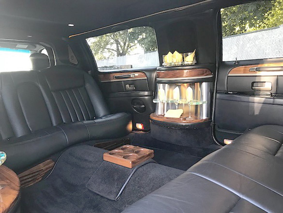 Limousine for Sale in Oaklyn, NJ - Photo 16