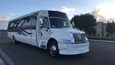 2009 International 40 Passenger Limousine Bus Limo Bus for Sale in IRVINE, California, US - Photo 4