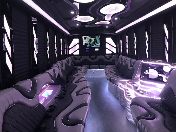 2007 GMC 5500 Limo Bus for Sale in IRVINE, CA - Main Photo