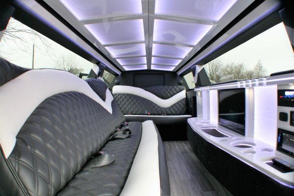 2018 Chrysler 300 Limousine for Sale in springfield, MO - Main Photo