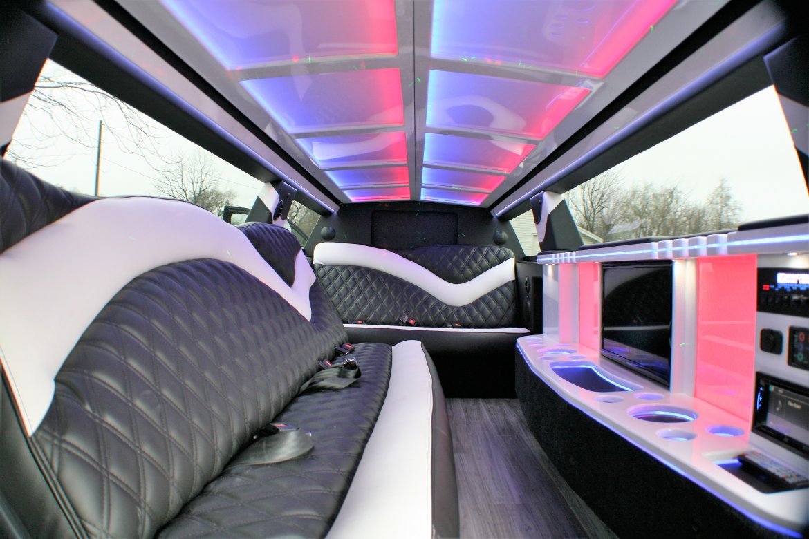 Limousine for Sale in springfield, MO - Photo 2
