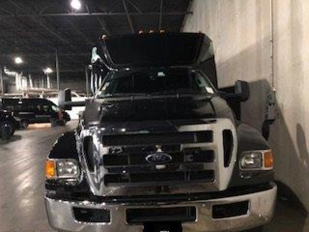 Executive Shuttle for Sale in Atlanta, GA - Photo 3