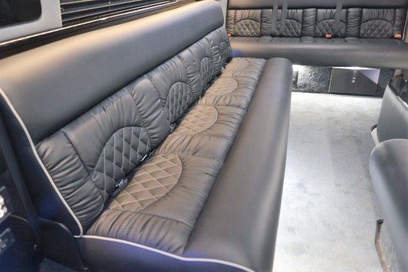 2017 Mercedes-Benz 3500 Sprinter for Sale in Oaklyn, NJ - Photo 3