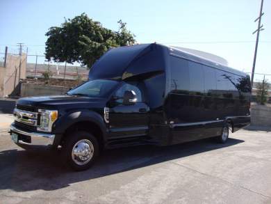 2017 Ford F-550 XL Super Duty Shuttle Bus for Sale in Carson, CA - Main Photo