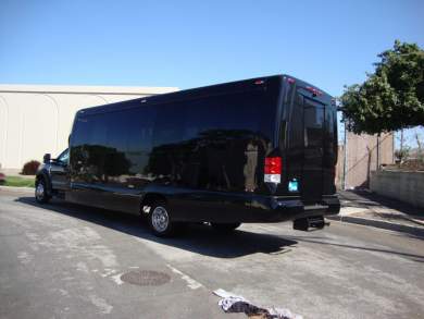 2017 Ford F-550 XL Super Duty Shuttle Bus for Sale in Carson, California, US - Photo 4