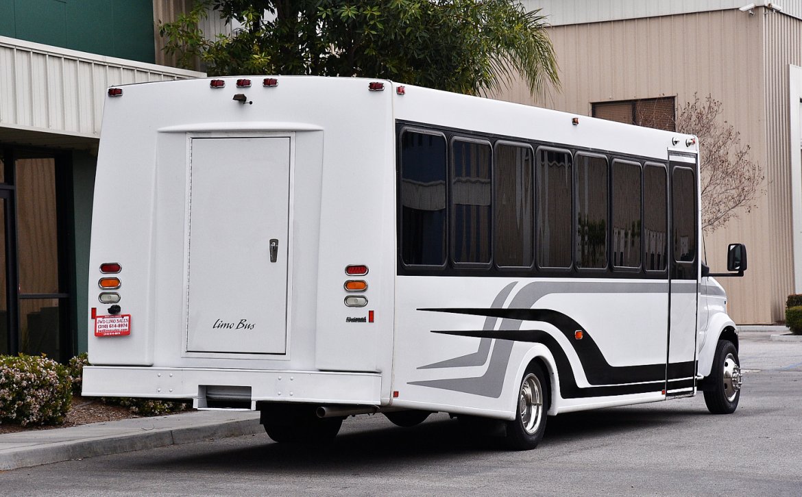Limo Bus for Sale in Fontana, CA - Photo 8