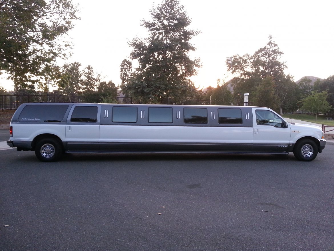 SUV Stretch for Sale in Thousand Oaks, CA - Photo 3