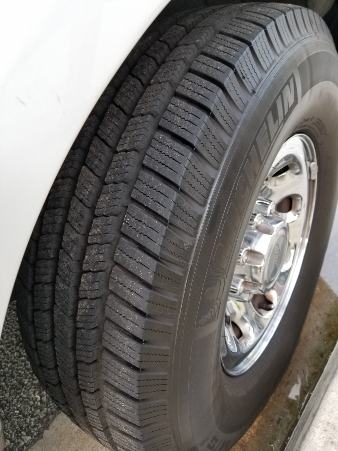 SUV Stretch for Sale in Thousand Oaks, CA - Photo 11