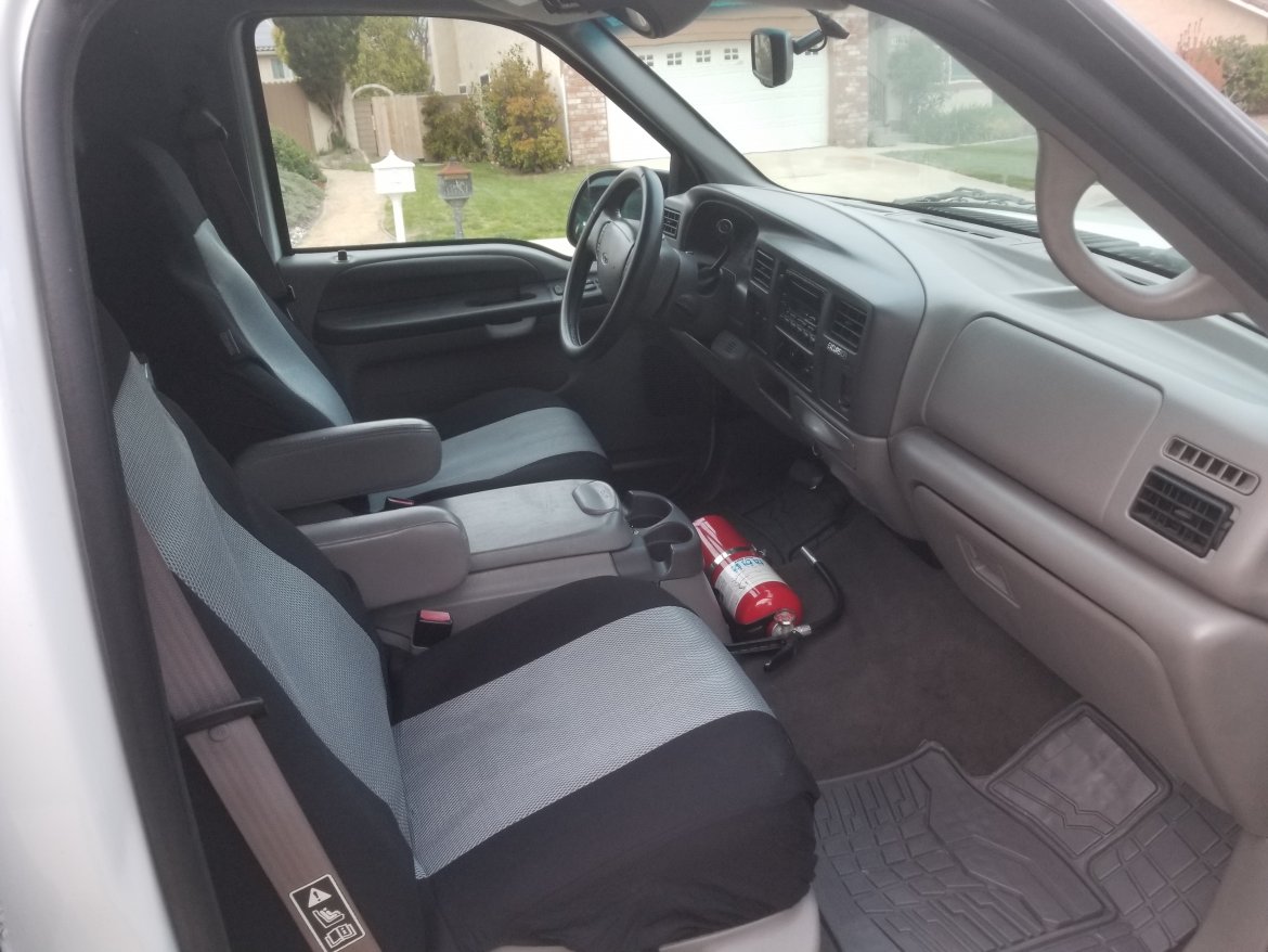 SUV Stretch for Sale in Thousand Oaks, CA - Photo 22