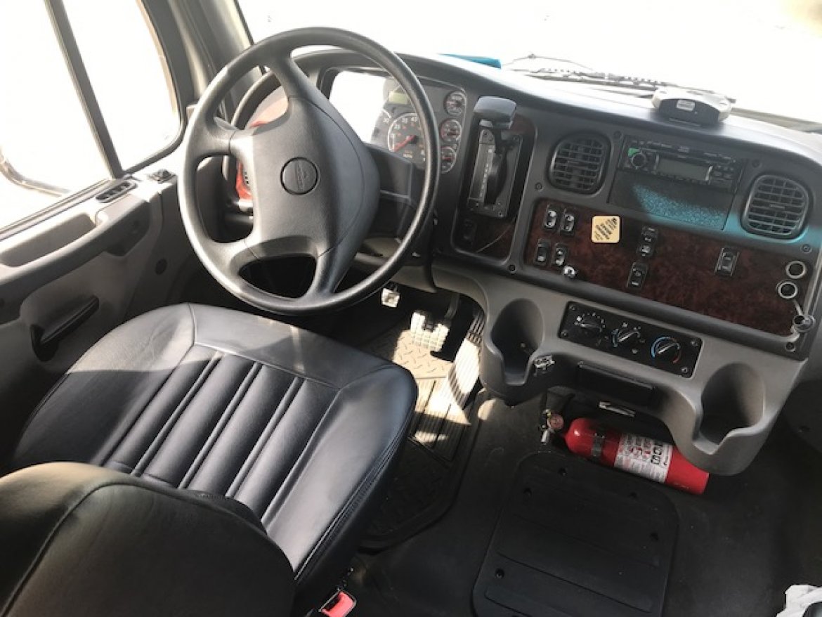 Executive Shuttle for Sale in Riverside, CA - Photo 12