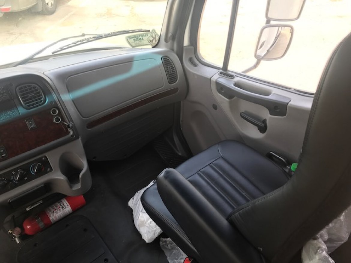 Executive Shuttle for Sale in Riverside, CA - Photo 15