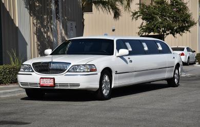 2007 Lincoln Town Car Limousine for Sale in Fontana, California, US - Photo 3