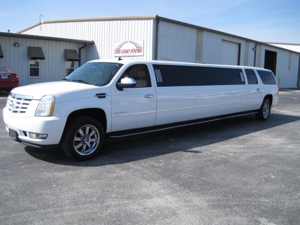 2007 Chevrolet Suburban/Accolade/Escalade SUV Stretch for Sale in Ozark, MO - Photo 2