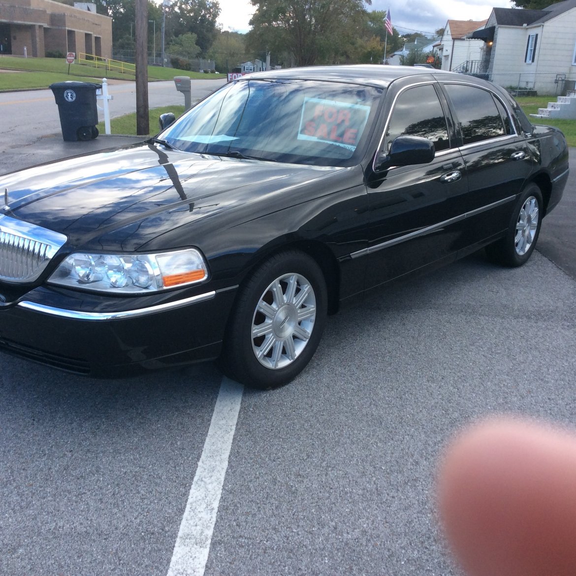 Lincoln town car 2011