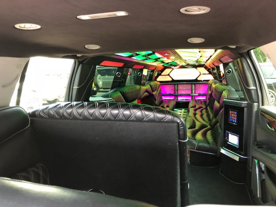 SUV Stretch for Sale in Aurora, CO - Photo 5