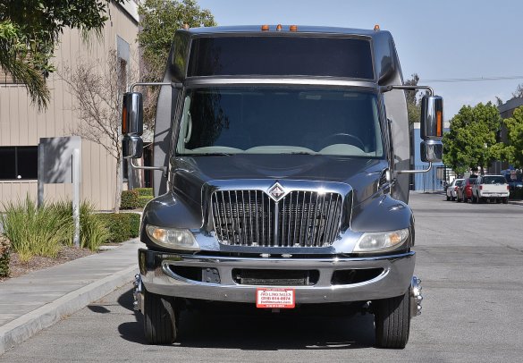 2008 International 3200 Shuttle Bus for Sale in Fontana, CA - Photo 3