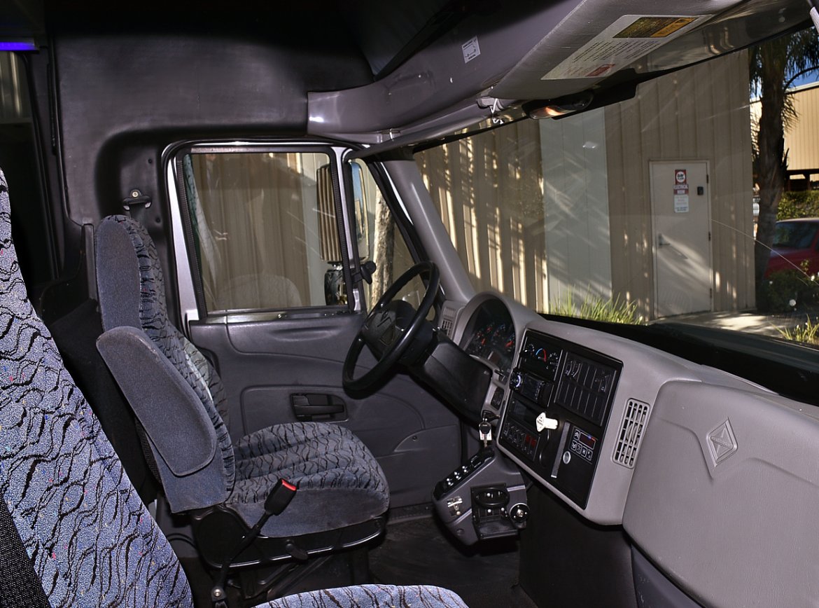Shuttle Bus for Sale in Fontana, CA - Photo 14