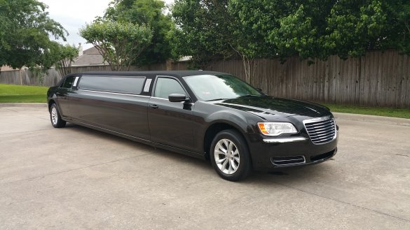 2012 Chrysler 300 Limousine for Sale in Houston, TX - Main Photo