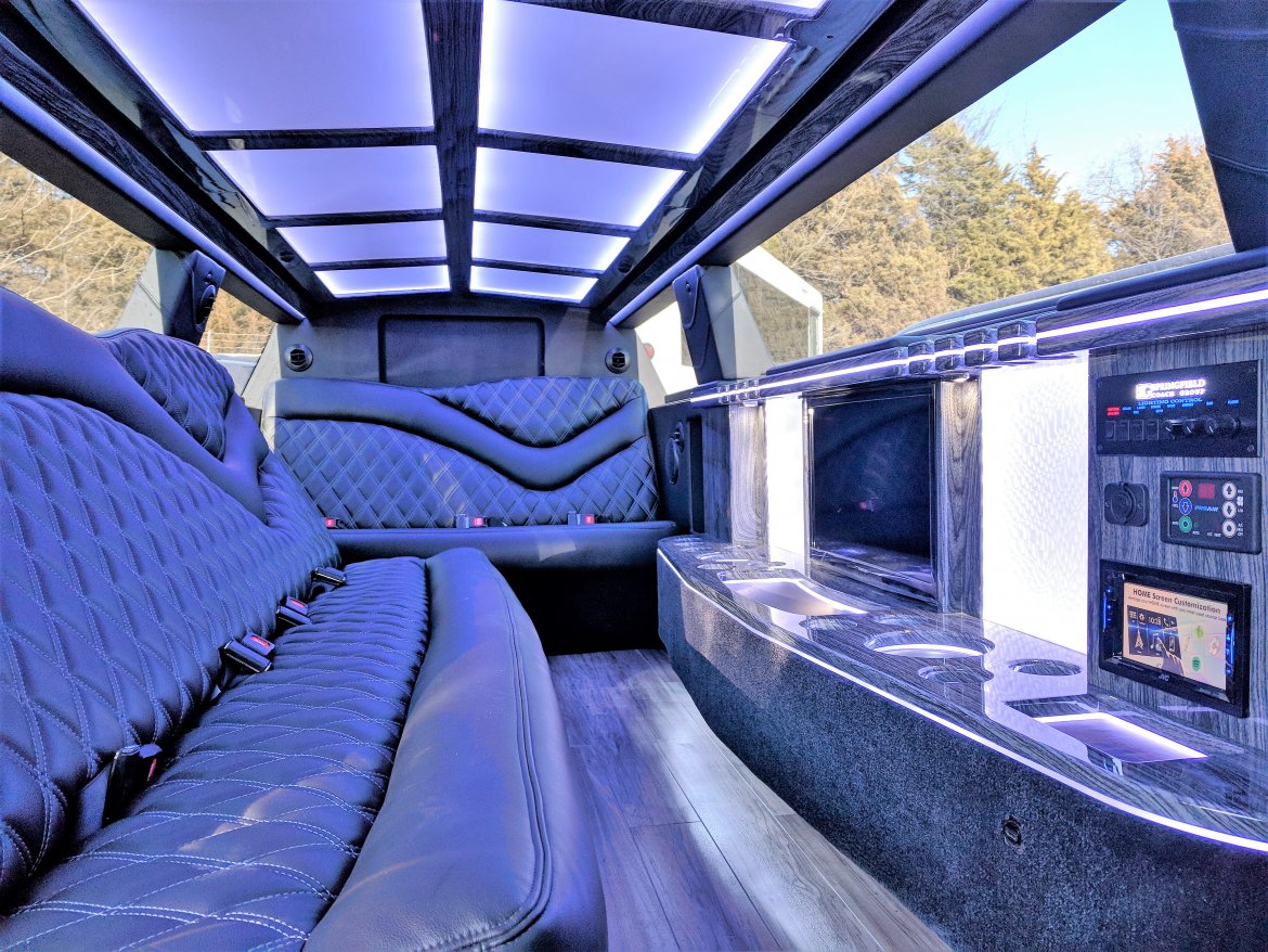 Limousine for sale: 2018 Chrysler 300 140" by Springfield Coach