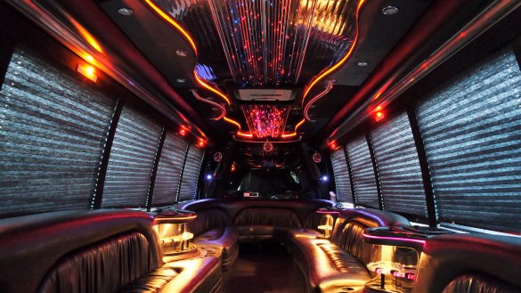 2007 International 3200 Limo Bus for Sale in North East, PA - Main Photo
