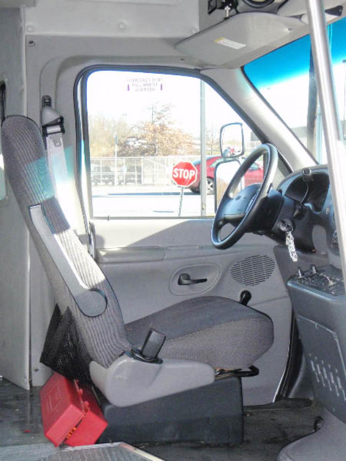 Photo of Sprinter for sale: 2002 Ford Ford E45 25 Passenger by Goshen