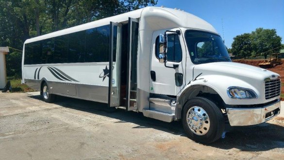2016 Freightliner M2 Executive Shuttle for Sale in Lawrenceberg, TN - Main Photo