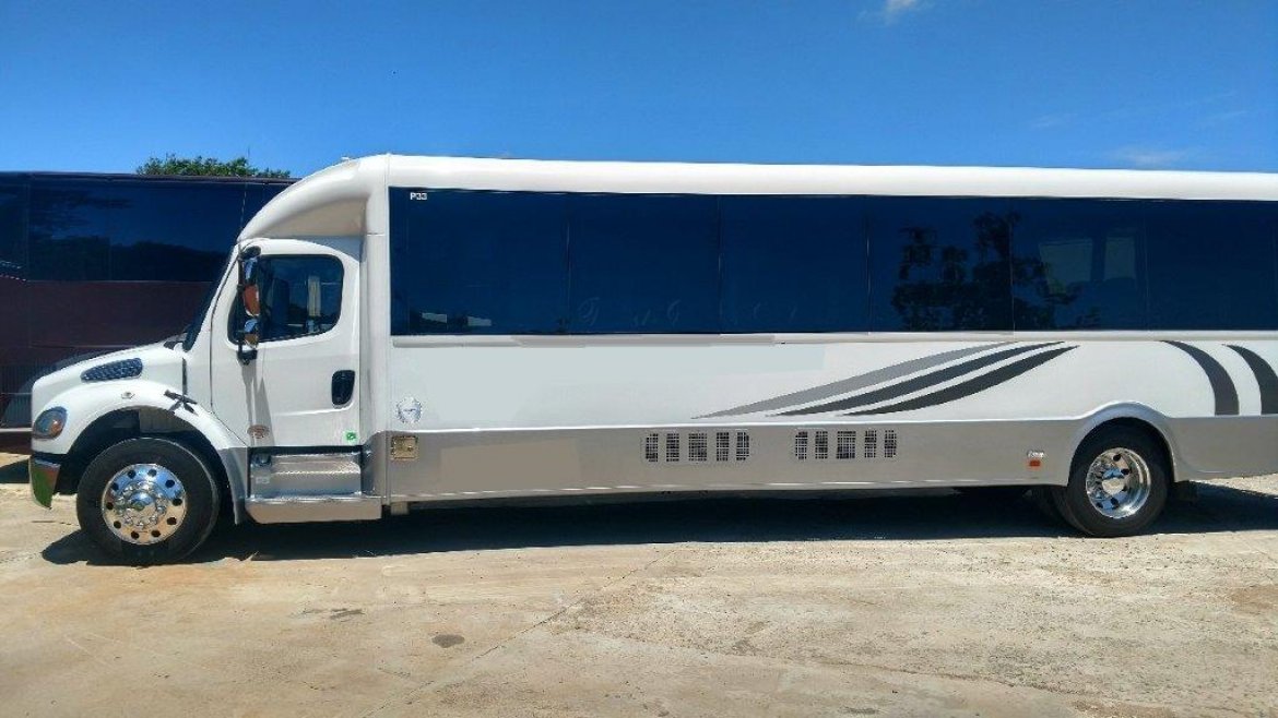 Executive Shuttle for Sale in Lawrenceberg, TN - Photo 2