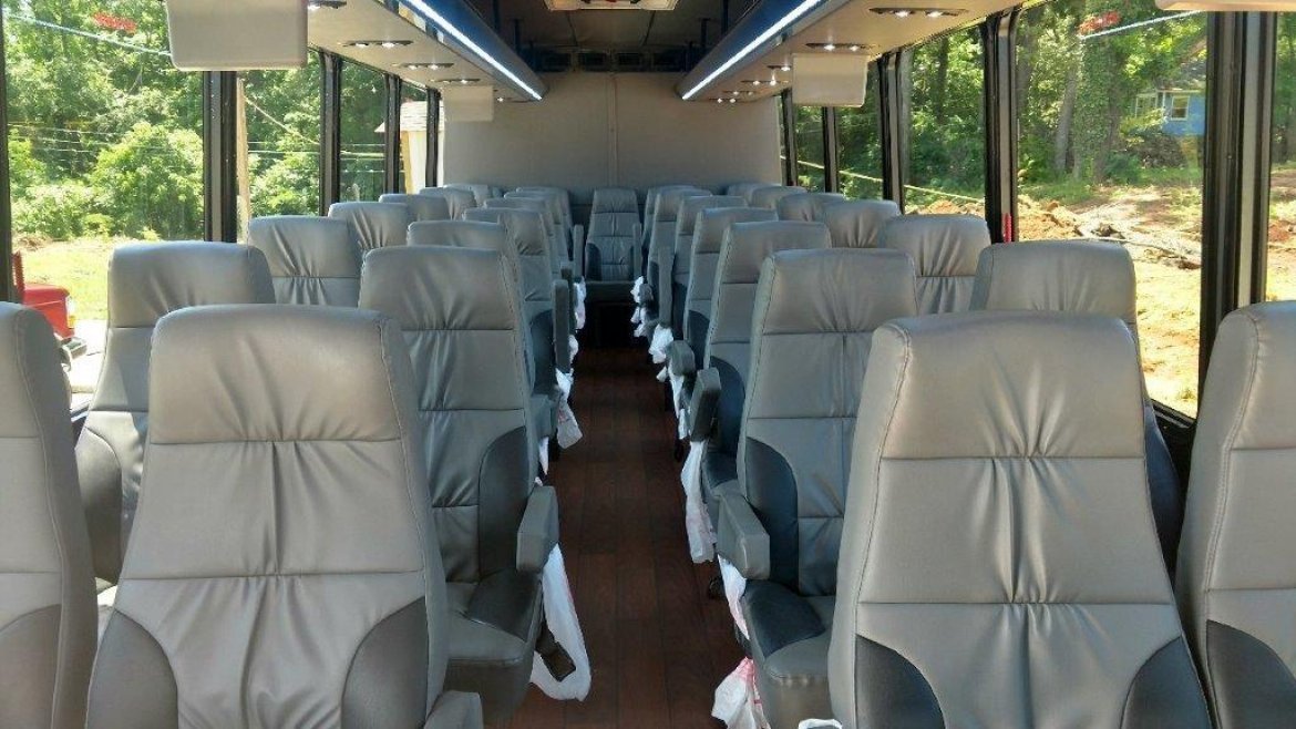 Executive Shuttle for Sale in Lawrenceberg, TN - Photo 11