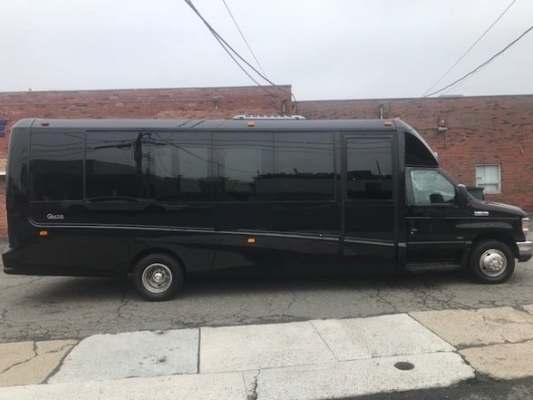 2016 Ford E450 Executive Shuttle for Sale in Teterboro, NJ - Photo 2