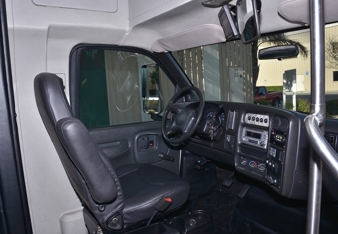 Limo Bus for Sale in Fontana, CA - Photo 10