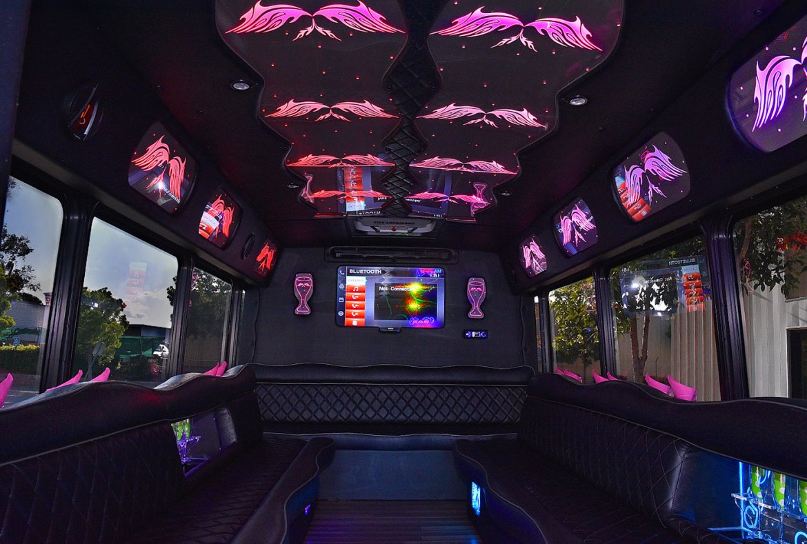 Limo Bus for Sale in Fontana, CA - Photo 11