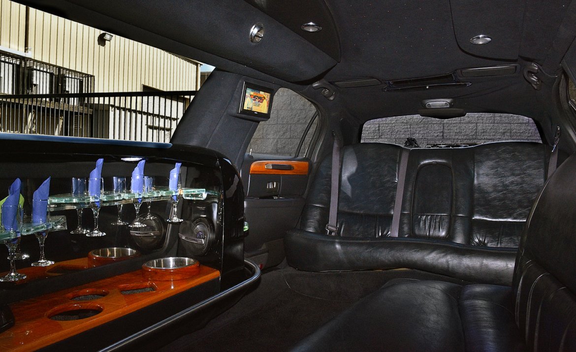 Limousine for Sale in Fontana, CA - Photo 11