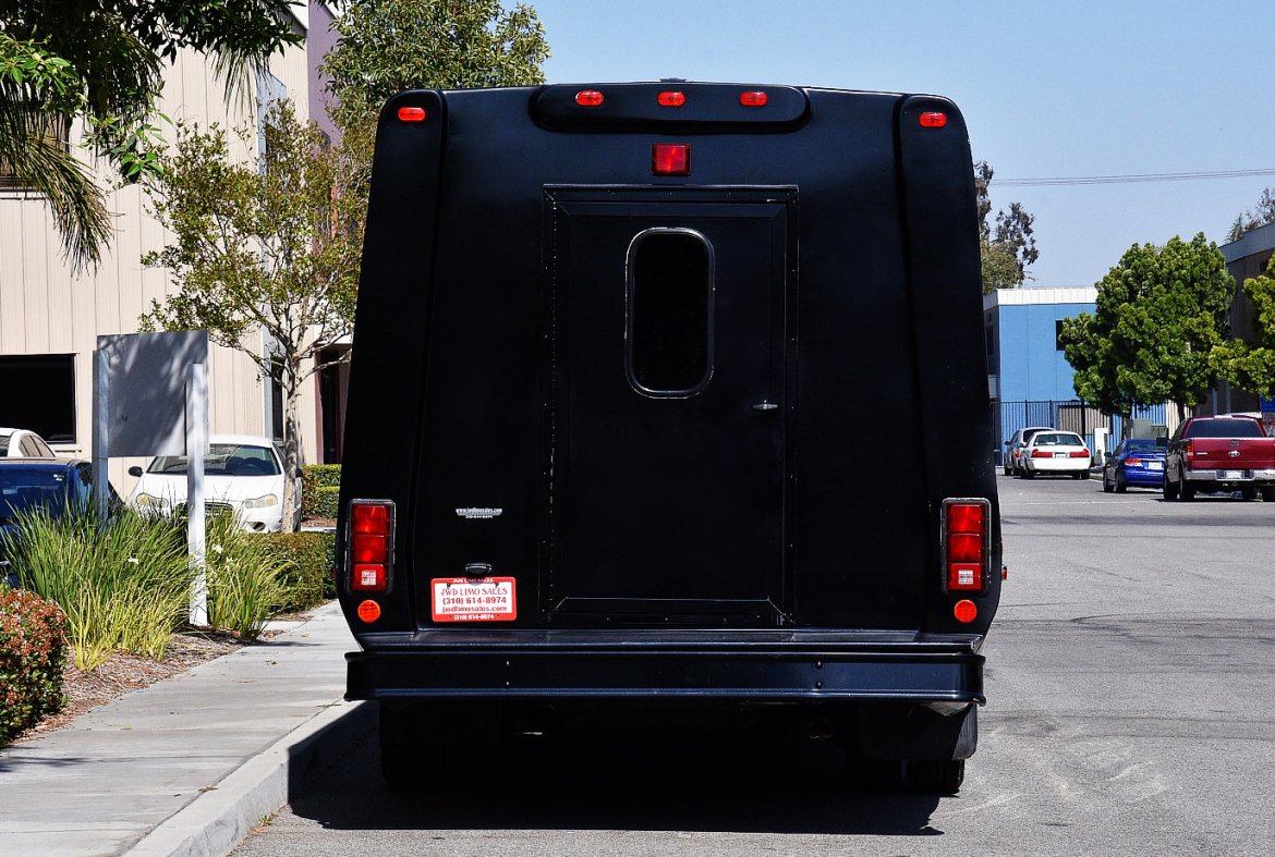 Limo Bus for Sale in Fontana, CA - Photo 8