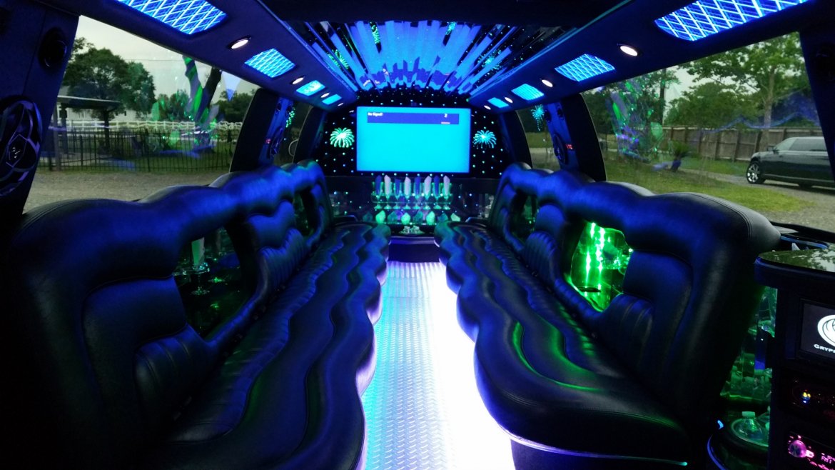 SUV Stretch for Sale in Houston, TX - Photo 16