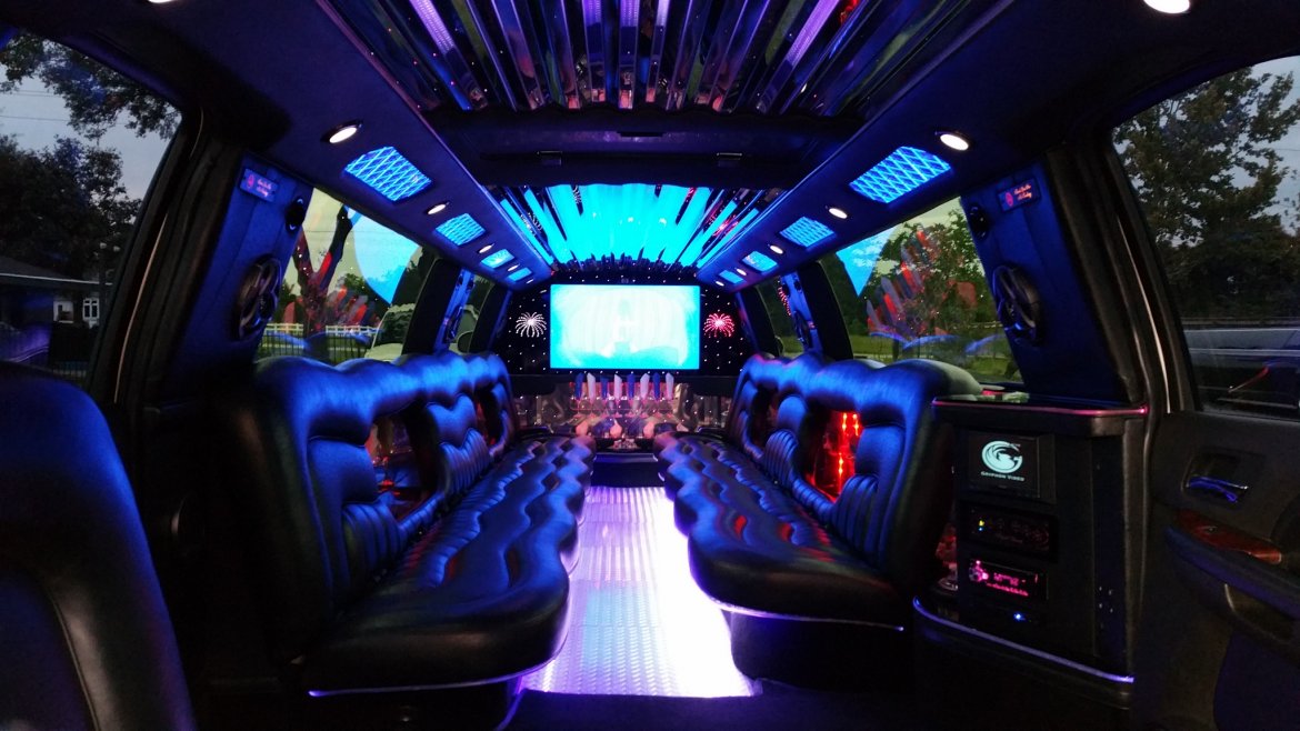 SUV Stretch for Sale in Houston, TX - Photo 21