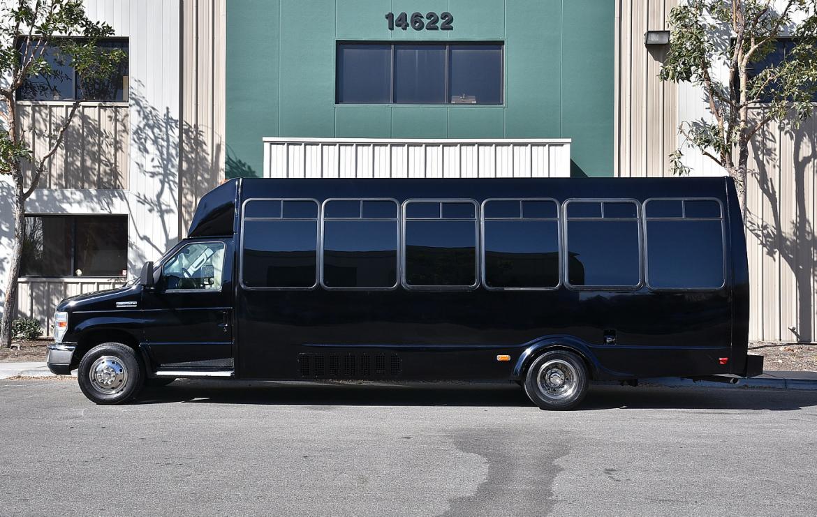 Photo of Limo Bus for sale: 2011 Ford  E-450 by Federal