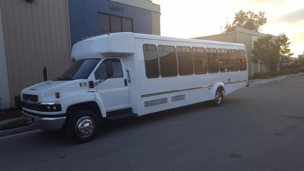 Limo Bus for sale: 2007 Chevrolet 5500
