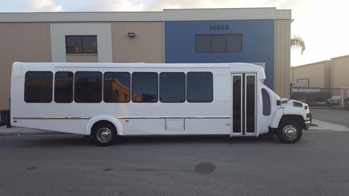 Photo of Limo Bus for sale: 2007 Chevrolet 5500