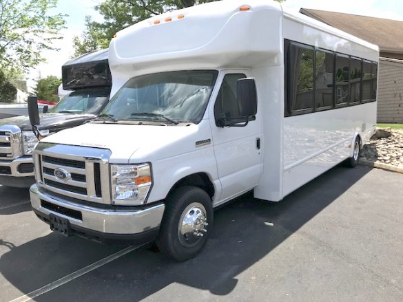 2018 Ford E-450 Shuttle Bus for Sale in Oaklyn, NJ - Photo 2