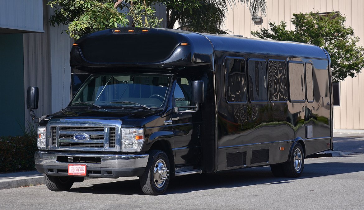 Shuttle Bus for Sale in Fontana, CA - Photo 5