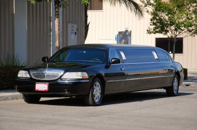 2011 Lincoln Town Car Limousine for Sale in Fontana, California, US - Photo 4