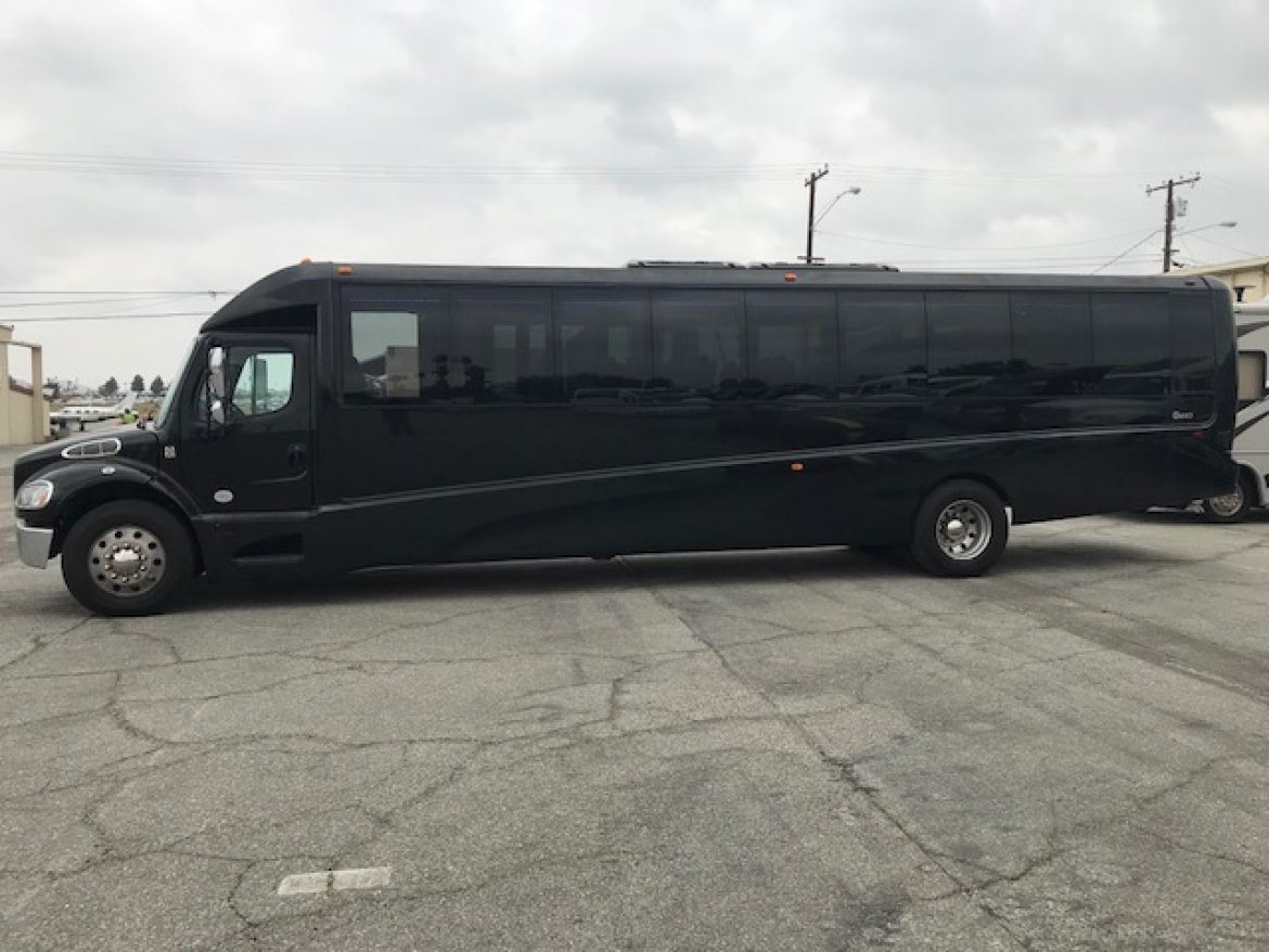 Executive Shuttle for Sale in Riverside, CA - Photo 11