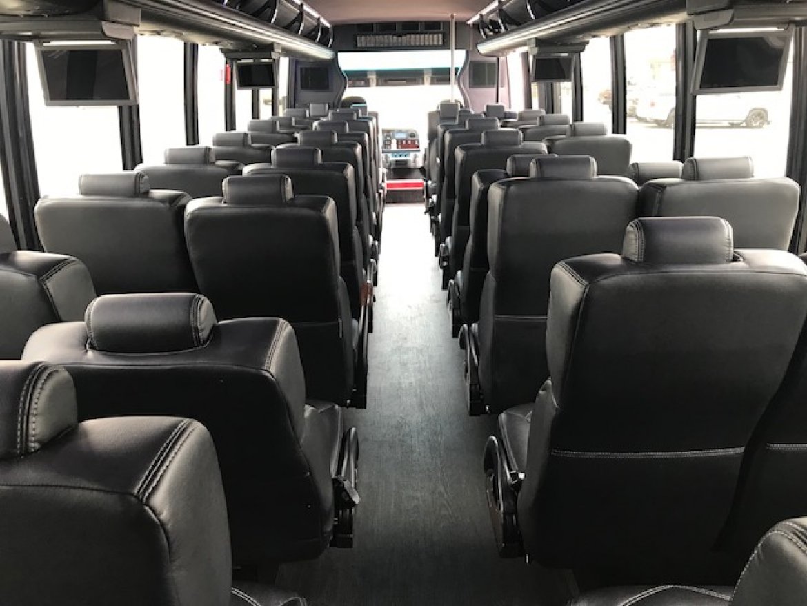 Executive Shuttle for Sale in Riverside, CA - Photo 15