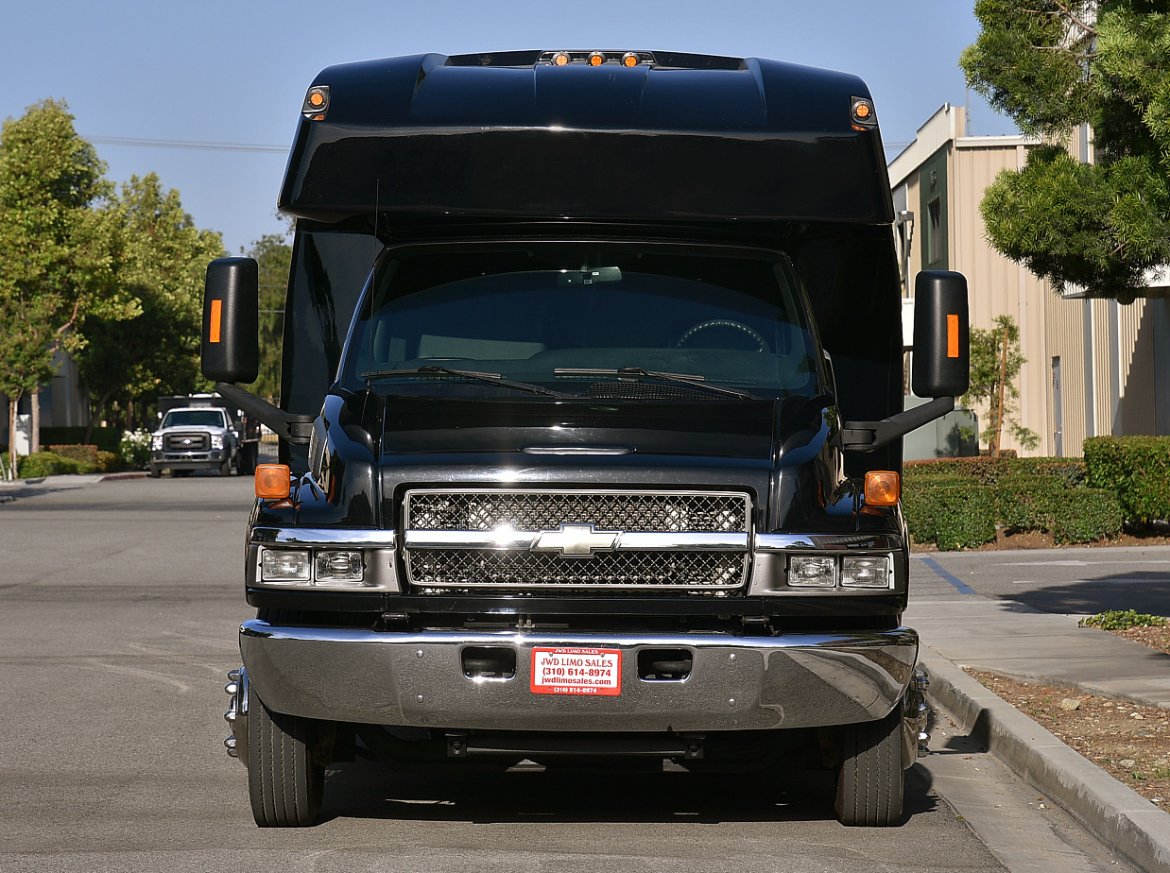 Limo Bus for Sale in Fontana, CA - Photo 4