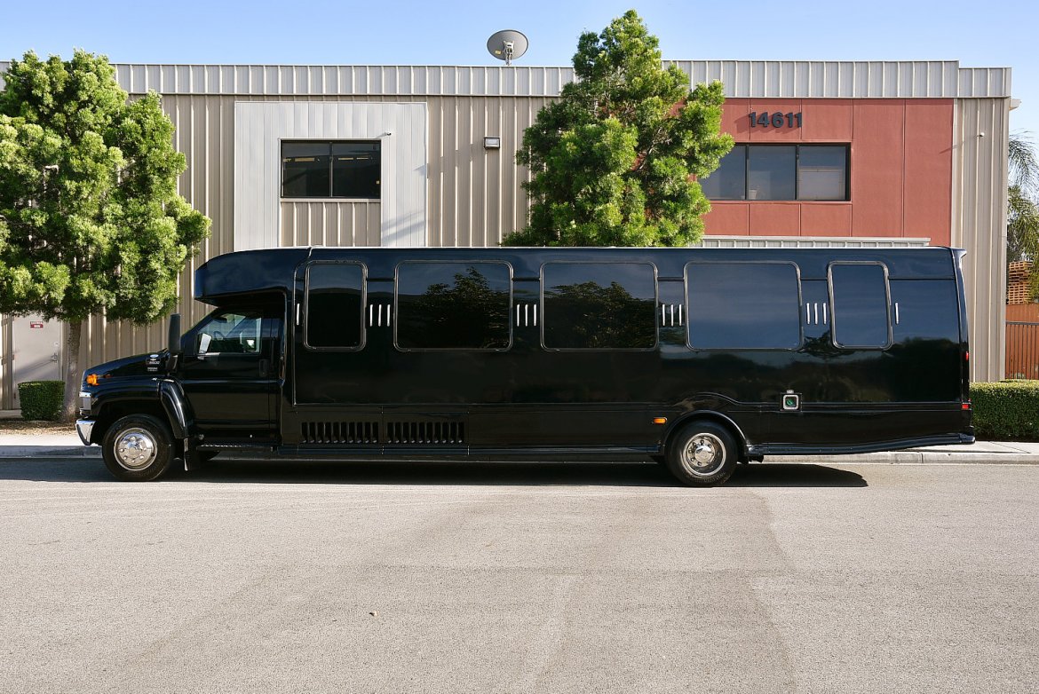 Limo Bus for Sale in Fontana, CA - Photo 7