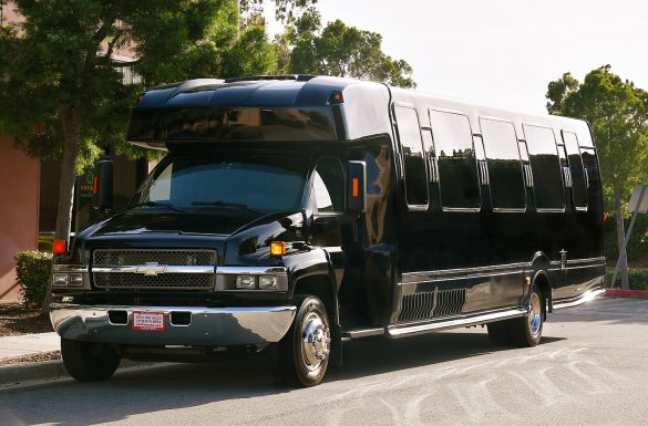 2007 Chevrolet 5500 Limo Bus for Sale in Fontana, CA - Main Photo