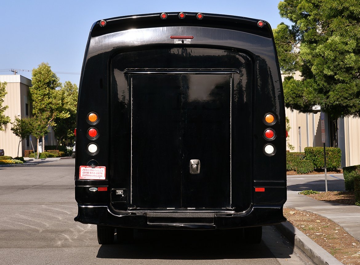 Limo Bus for Sale in Fontana, CA - Photo 8