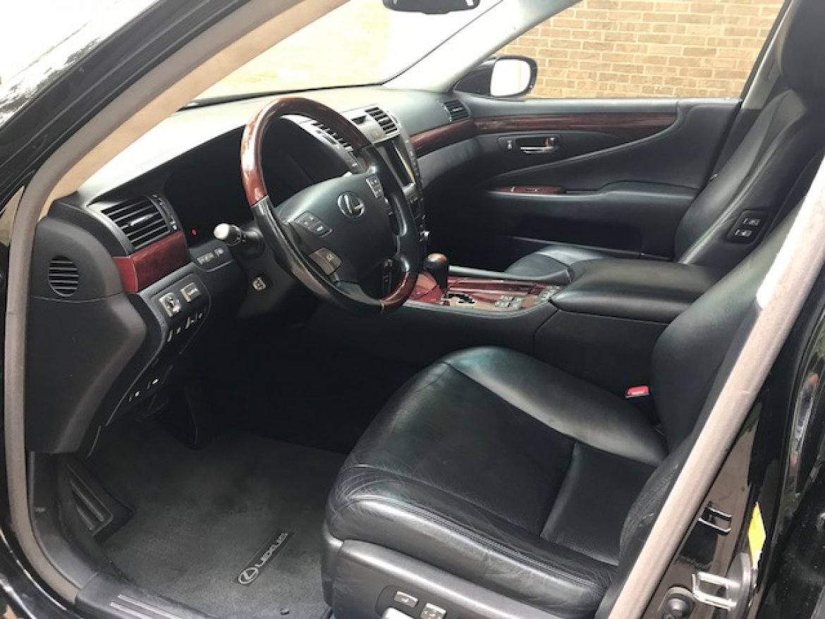 Sedan for Sale in Austin, TX - Photo 9