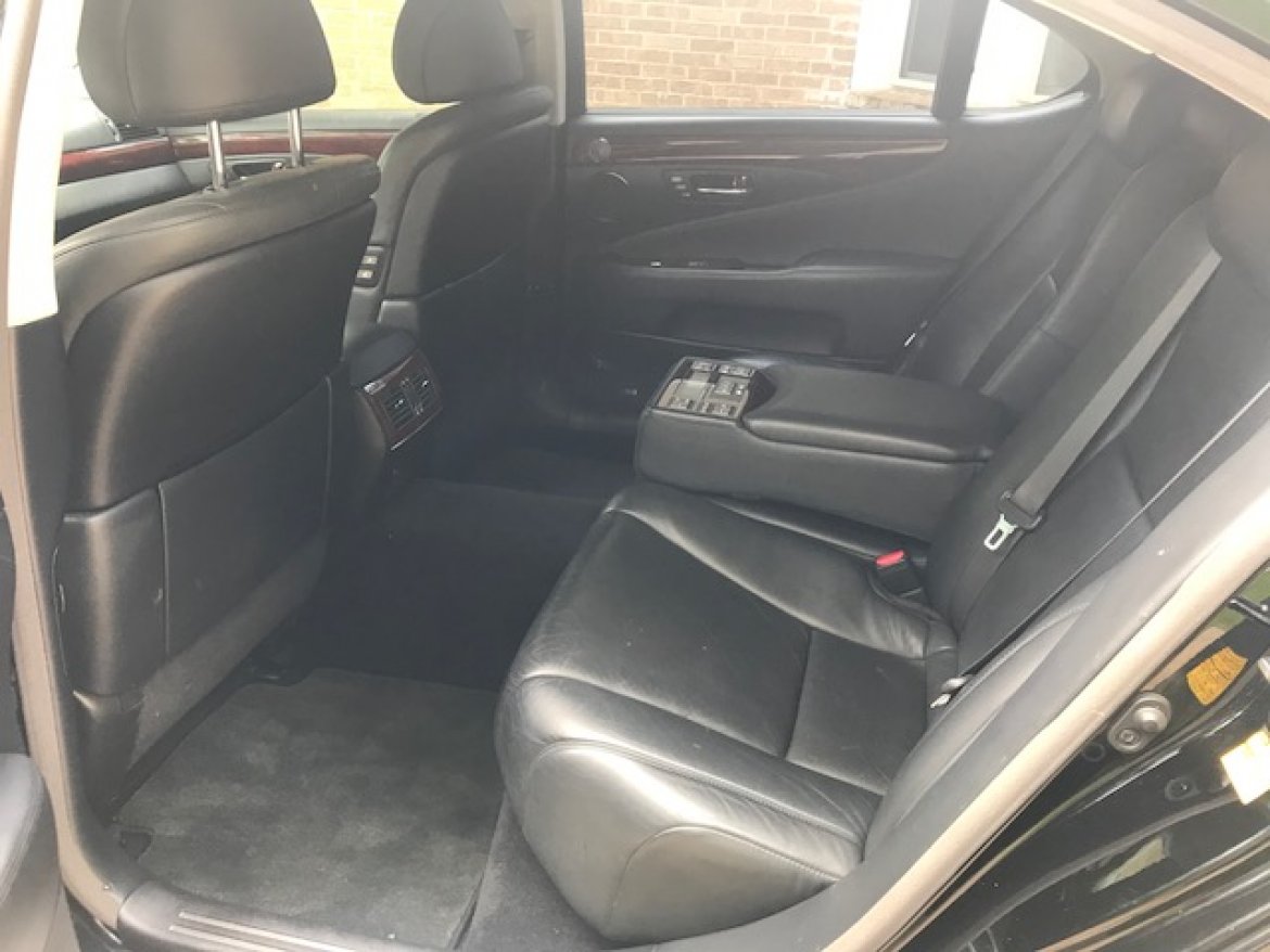 Sedan for Sale in Austin, TX - Photo 11
